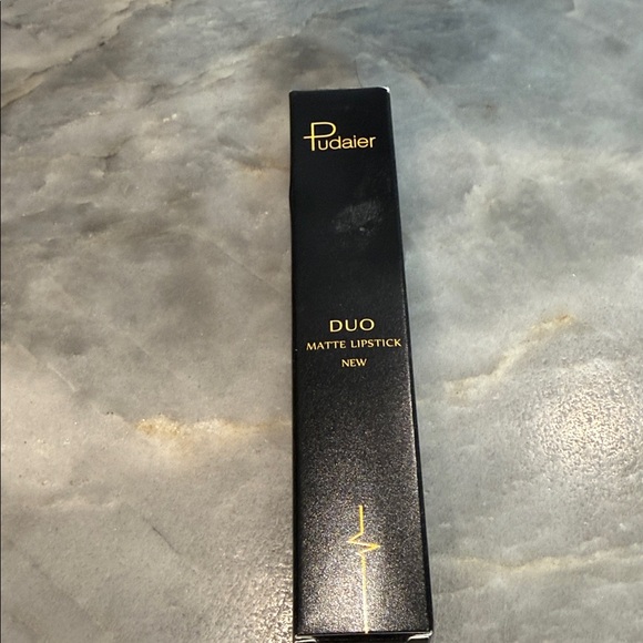 Pudaier Duo Matte Lipstick  Matte Red/ Magenta - Picture 1 of 4